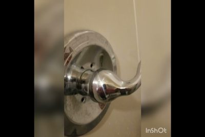 porque no sale agua caliente de la regadera